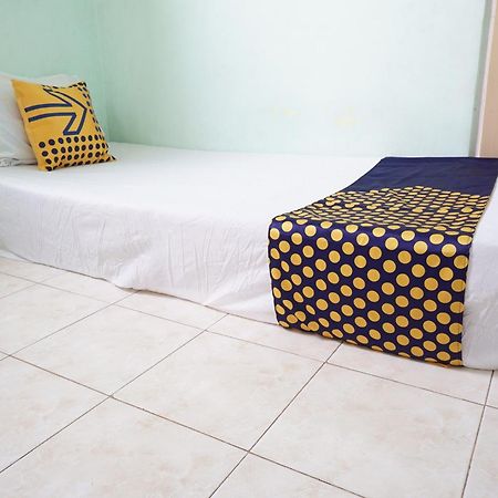 Spot On 93611 Kost Pak Suyatno Syariah 2 Hotel Ponorogo Kültér fotó