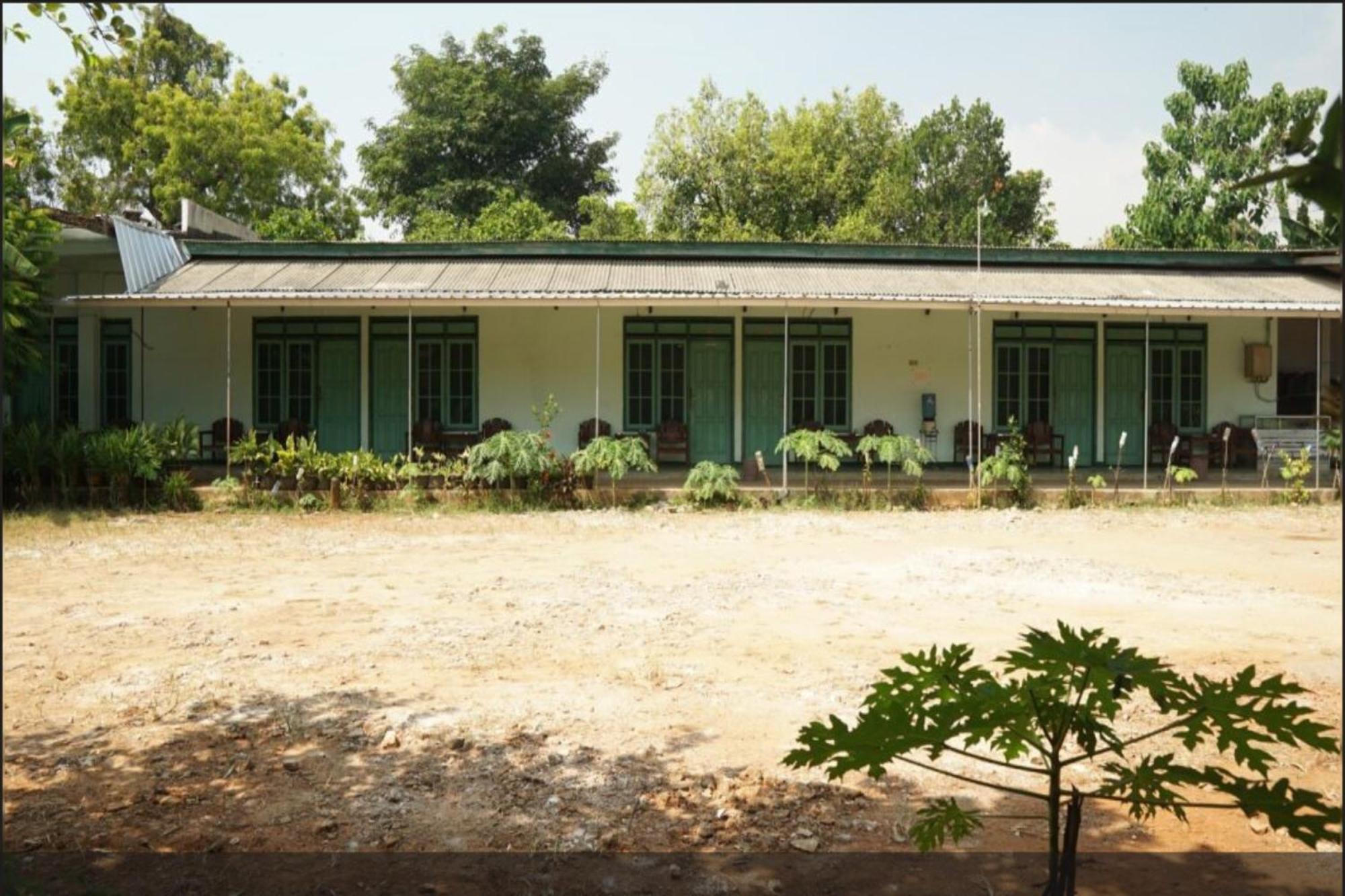 Spot On 93611 Kost Pak Suyatno Syariah 2 Hotel Ponorogo Kültér fotó