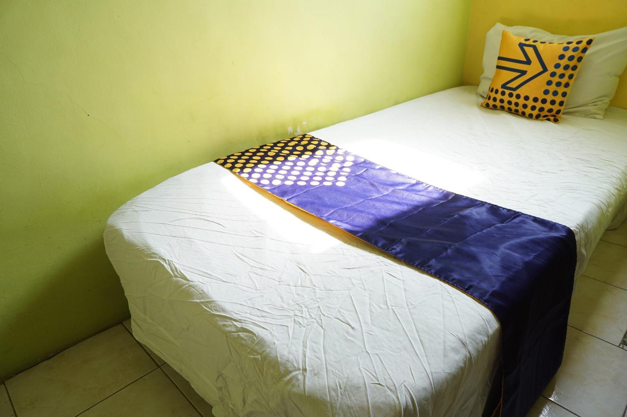 Spot On 93611 Kost Pak Suyatno Syariah 2 Hotel Ponorogo Kültér fotó