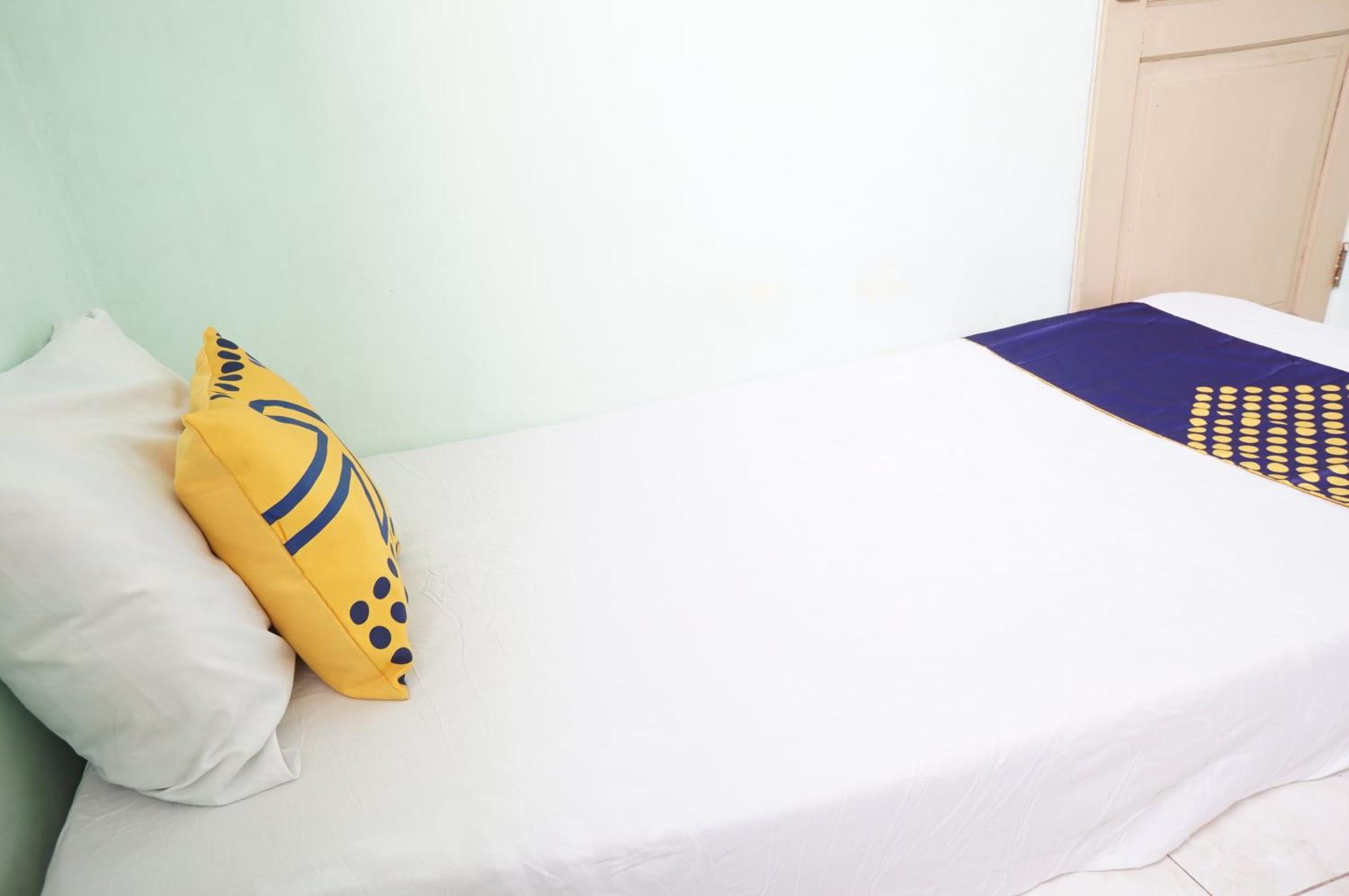 Spot On 93611 Kost Pak Suyatno Syariah 2 Hotel Ponorogo Kültér fotó