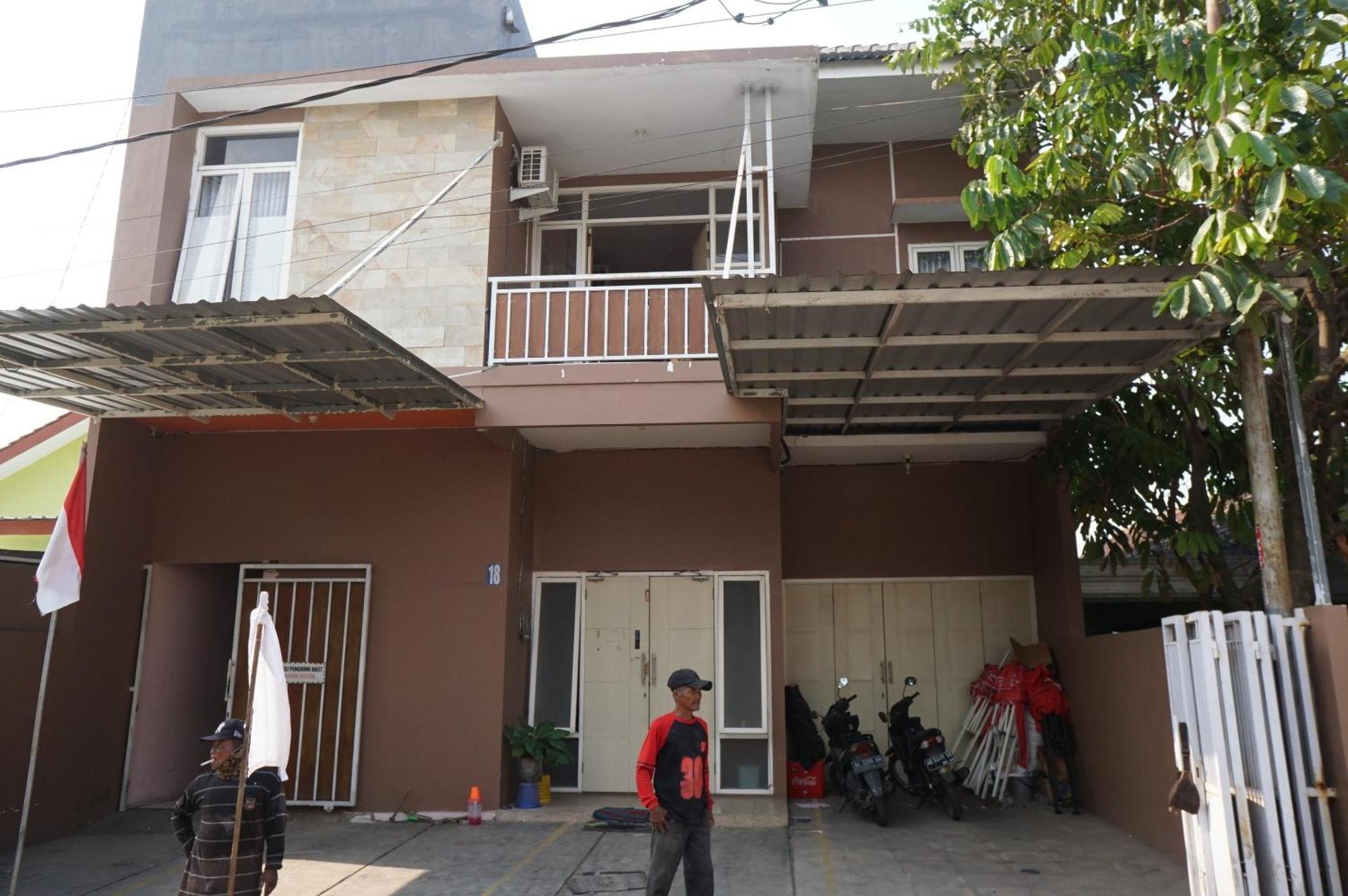 Spot On 93611 Kost Pak Suyatno Syariah 2 Hotel Ponorogo Kültér fotó